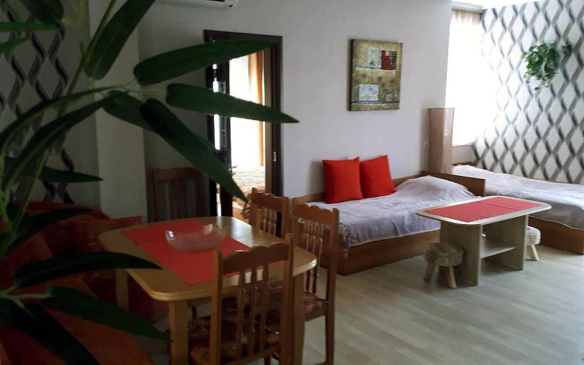 Apartment Larissa Pomorie Ngoại thất bức ảnh